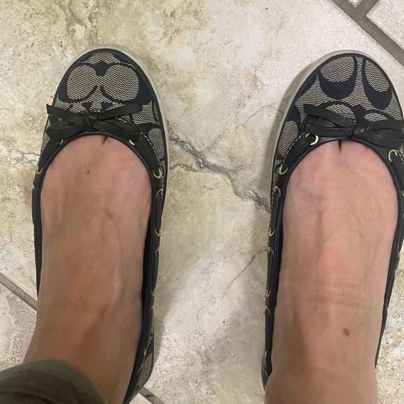 Coach ballet flats with black and white C’s 🥿 - Picture 6 of 11
